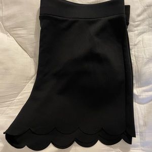Express Scalloped Dress Shorts, Size L